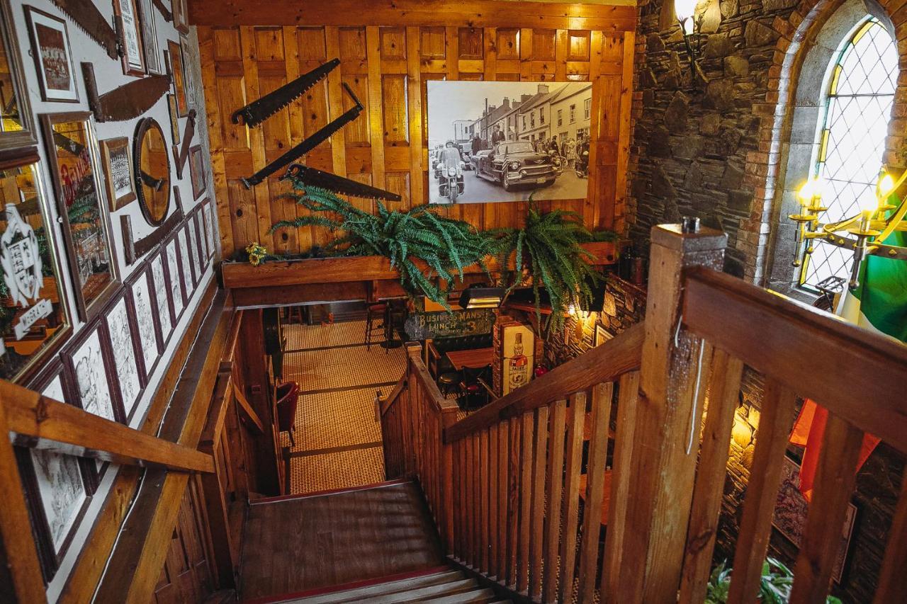 Muskerry Arms Bar And B&B Бларни Экстерьер фото