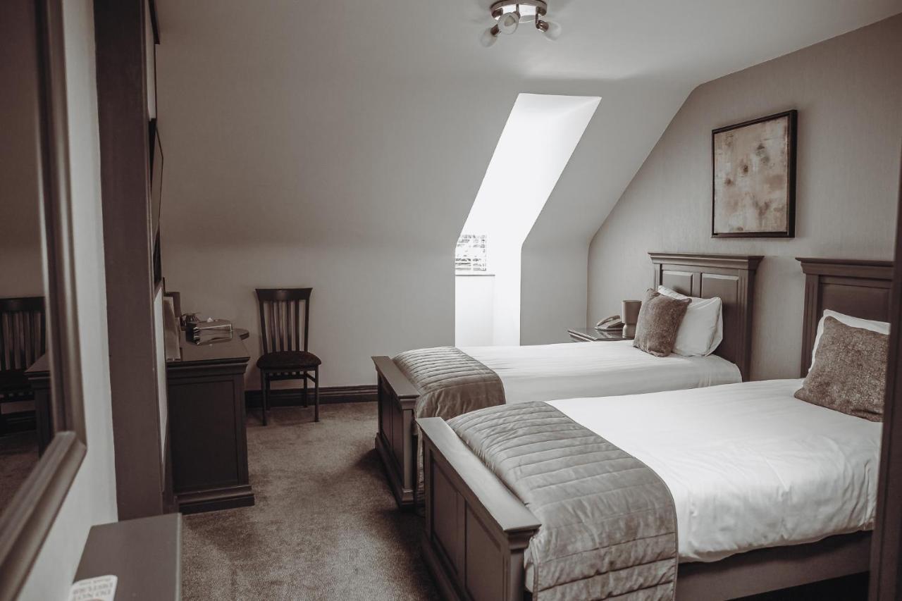 Muskerry Arms Bar And B&B Бларни Экстерьер фото