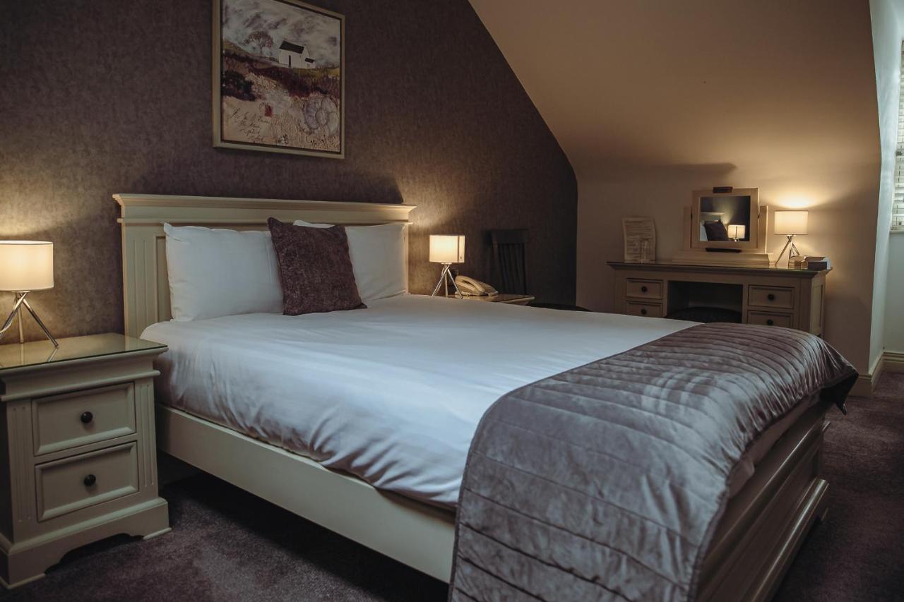 Muskerry Arms Bar And B&B Бларни Экстерьер фото