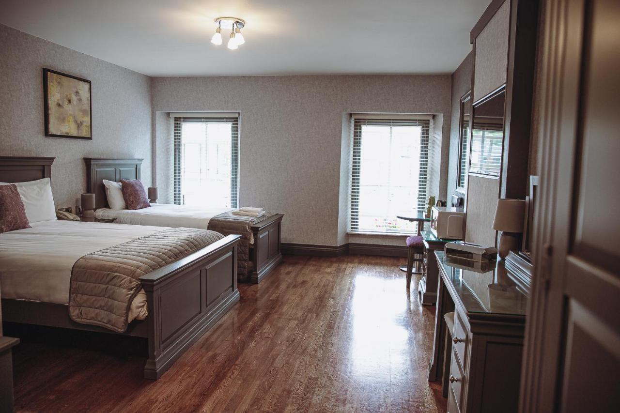 Muskerry Arms Bar And B&B Бларни Экстерьер фото