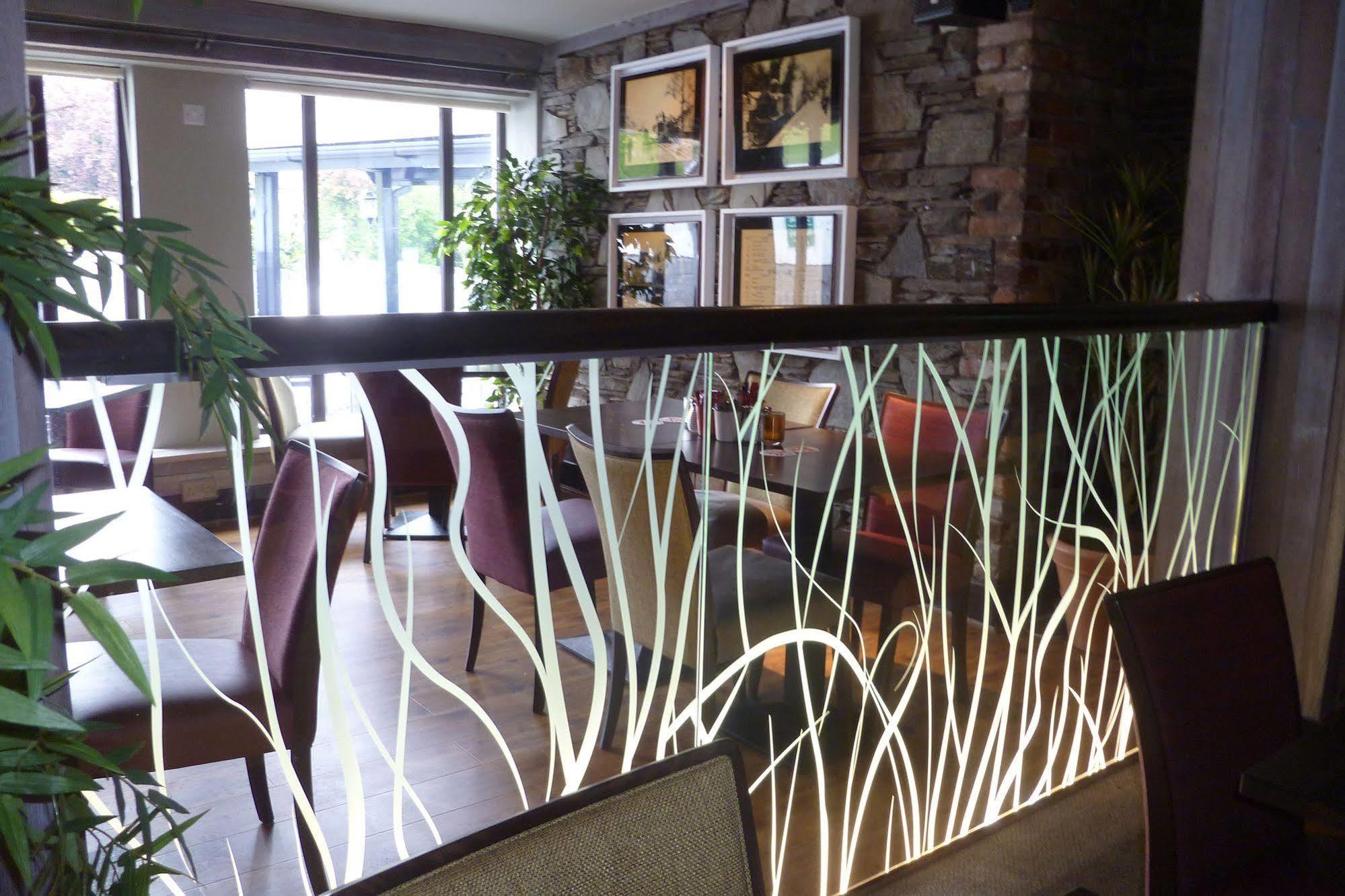 Muskerry Arms Bar And B&B Бларни Экстерьер фото